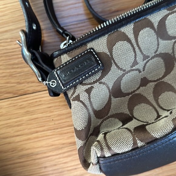 Coach hard to find pattern - Picture 3 of 5